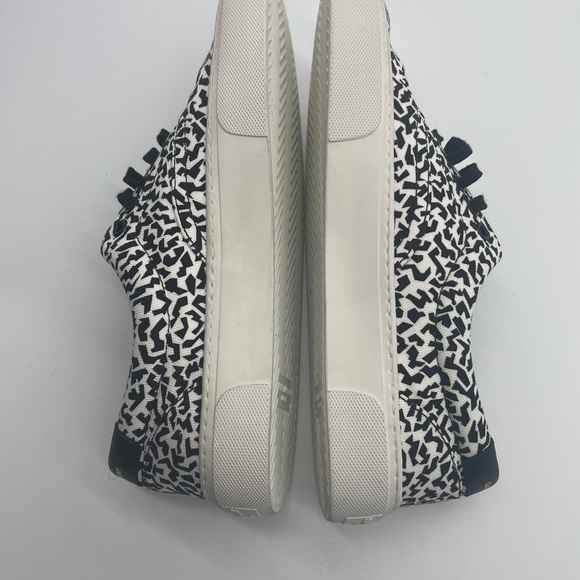 Excellent Saint Laurent canvas sneaker size 9 - Picture 4 of 5